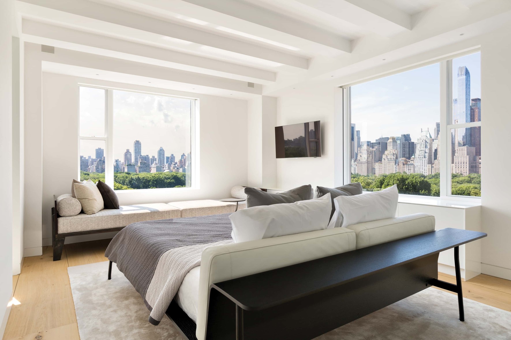 solid oak flooring natural oil central park bedroom dinesen 02.jpg