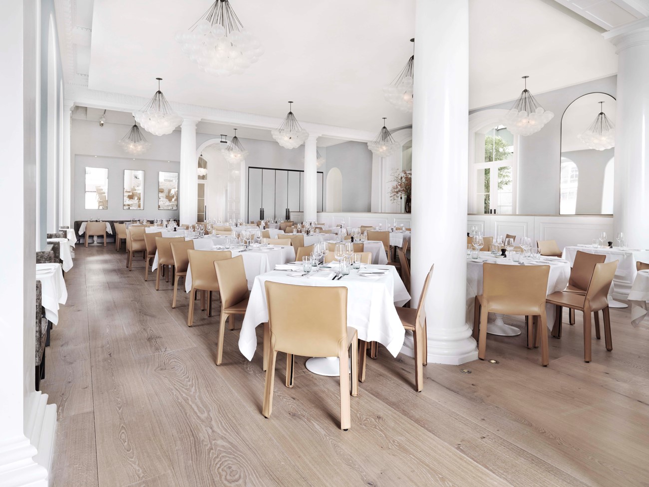 oak flooring heartoak light oil spring restaurant dining hall dinesen 04.jpg