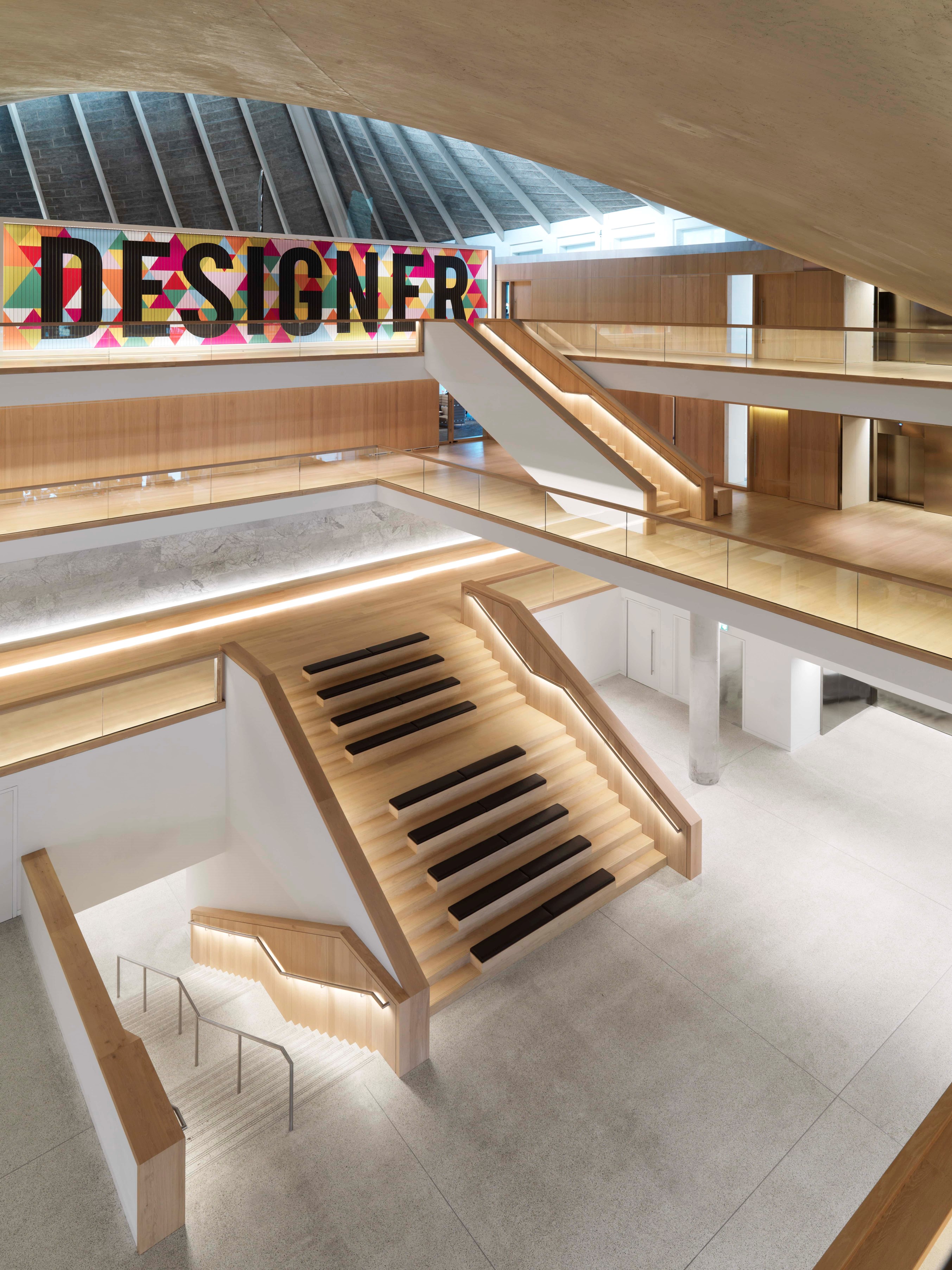 oak-flooring-grandoak_light-oil-laquer_the-design-museum_dinesen_02.jpg