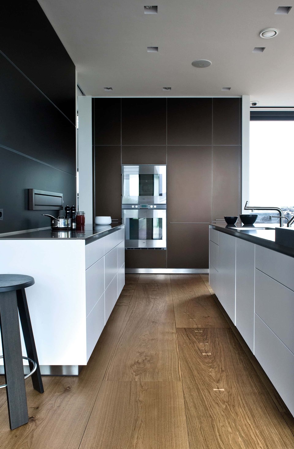 oak-hardwood-floors-heartoak_natural-oil_strib-residence_kitchen_dinesen.jpg