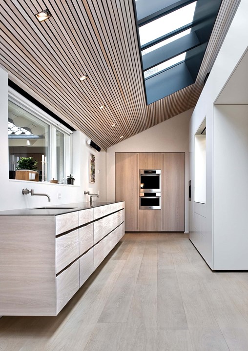 oak-floor_white-oil_casa-aarhus_kitchen_dinesen.jpg