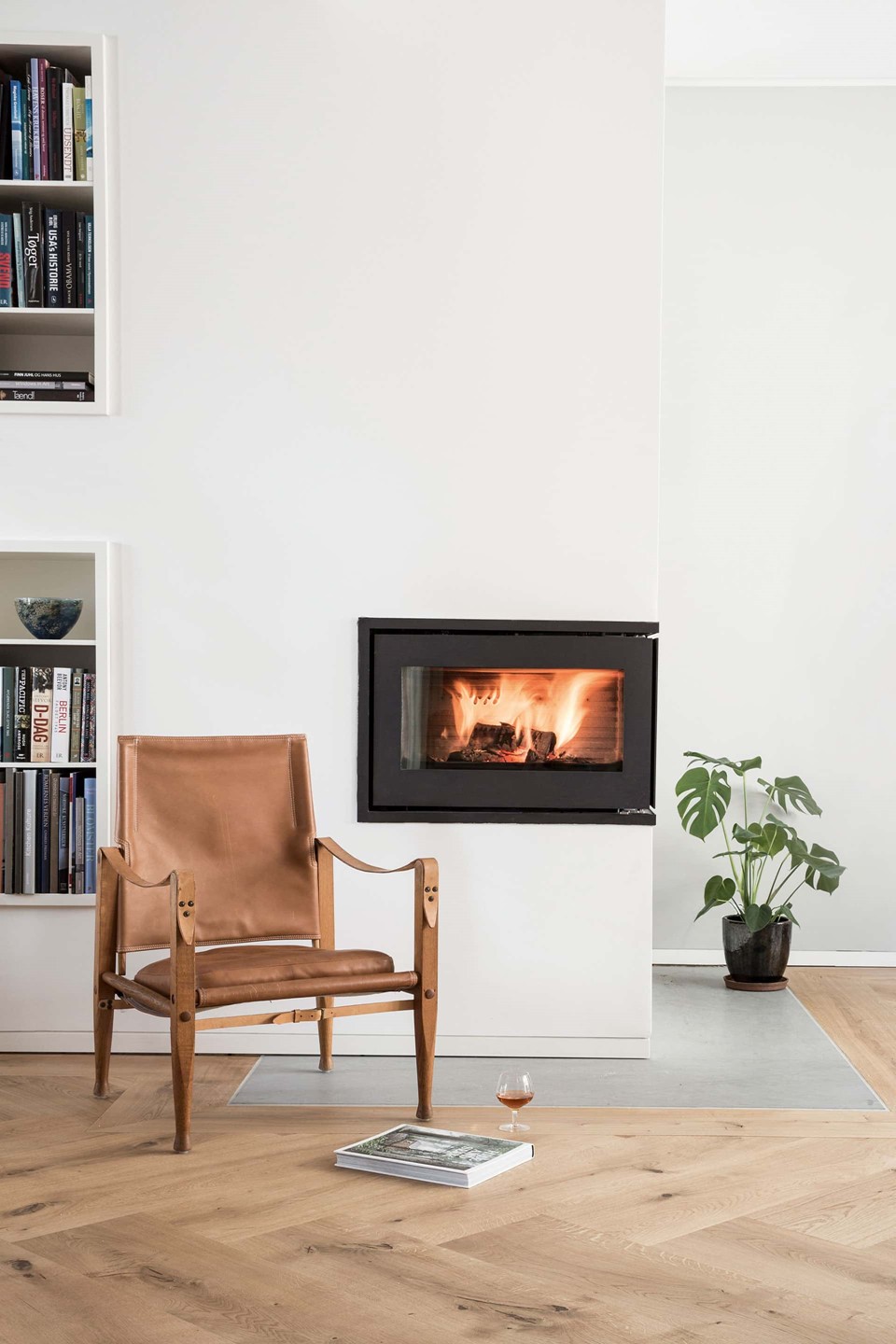 oak herringbone flooring natural oil garde hvalsoe apartment living room dinesen.jpg