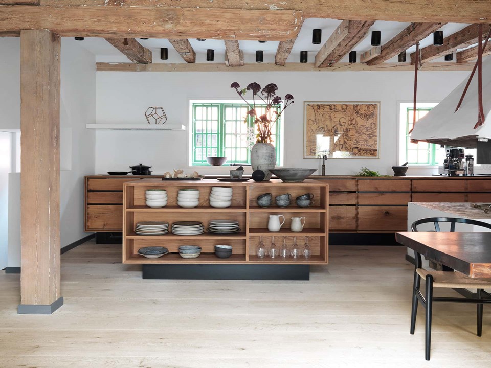 oak-hardwood-plank-flooring-heartoak_white-oil_rene-redzepi-home_kitchen_dinesen.jpg