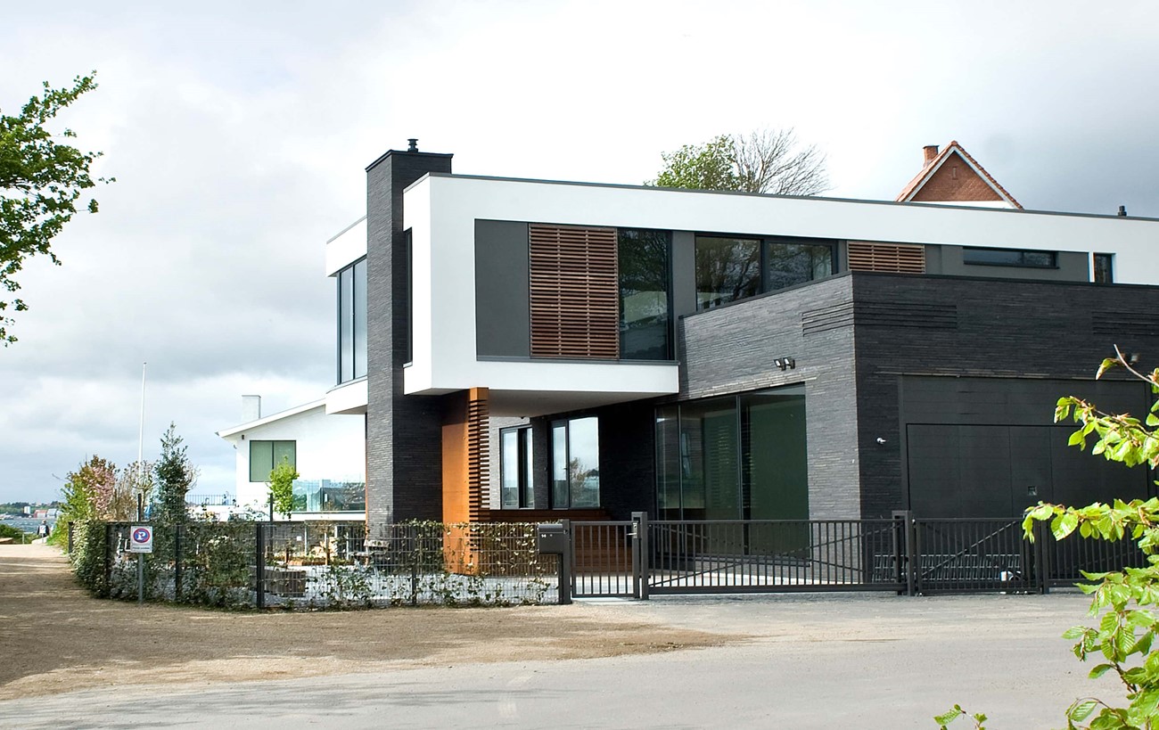oak-hardwood-floors-heartoak_natural-oil_strib-residence_exterior_dinesen.jpg