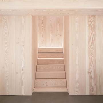 douglas-staircase_mejlborg-aarhus-showroom_mejlborg-basement_dinesen.jpg