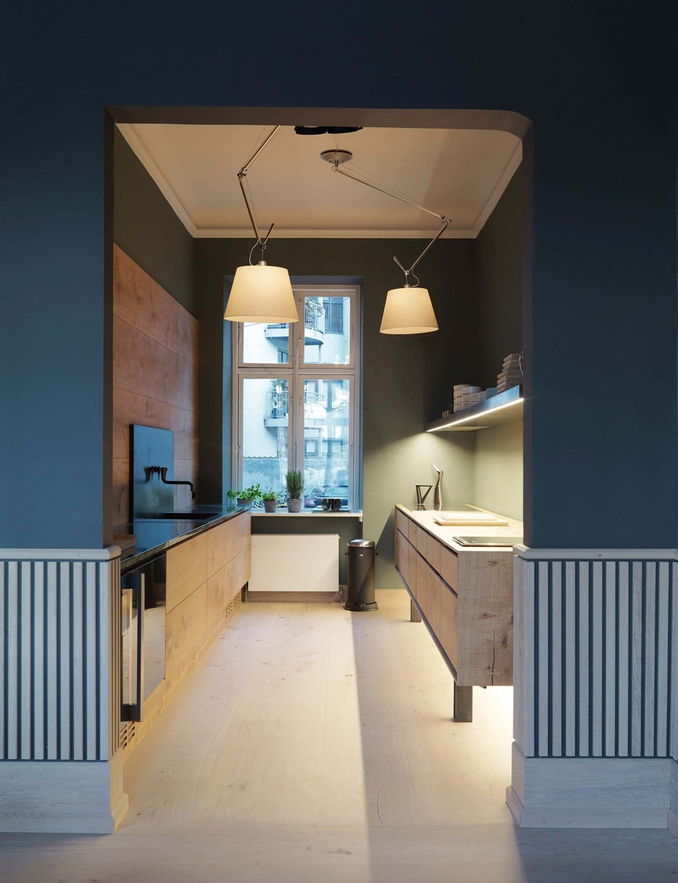 dinesen-showroom-copenhagen_oak-kitchen_dinesen.jpg