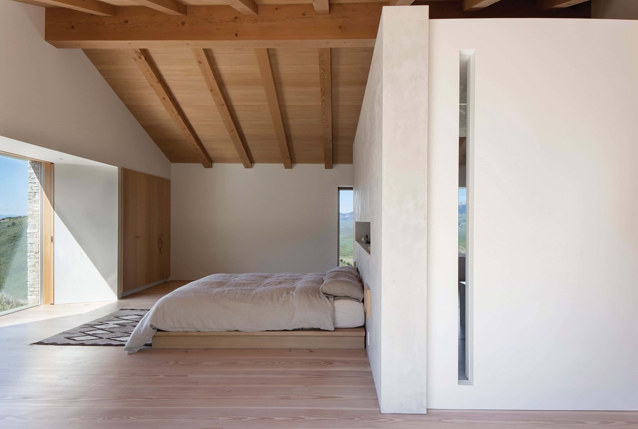solid-douglas-floor_lye-natural-oil_jackson-hole_bedroom-wood_dinesen.jpg