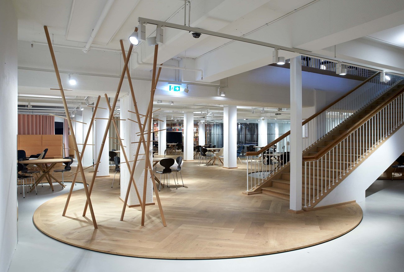 oak-herringbone-floor_natural-oil_the-royal-danish-library-aarhus_basement_dinesen.jpg