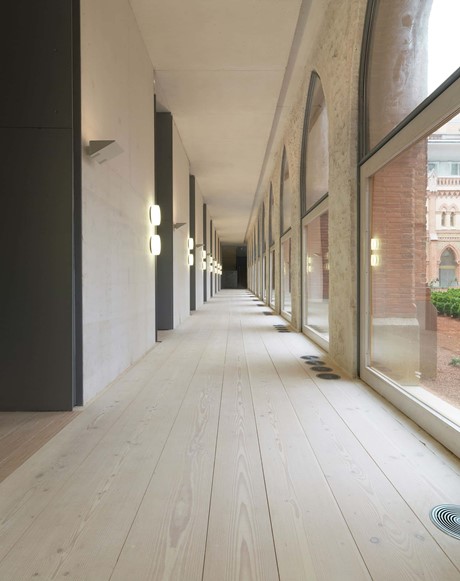 douglas-plank-floor_lye-white-soap_comillas-university-spain_dinesen.jpg
