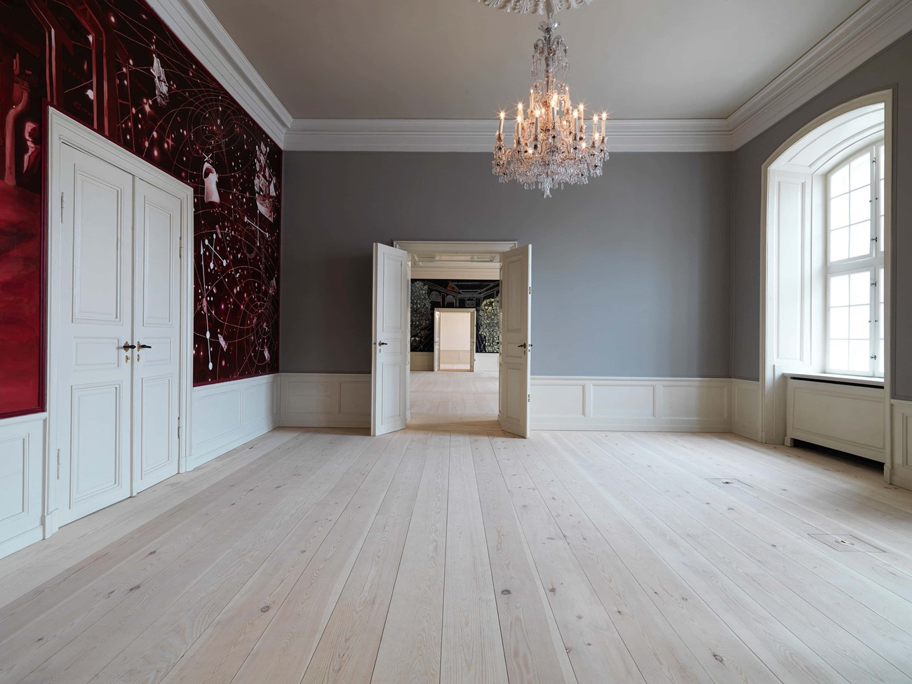 pine-plank-floor-restoration_natural-soap_amailienborg-castle_dinesen.jpg