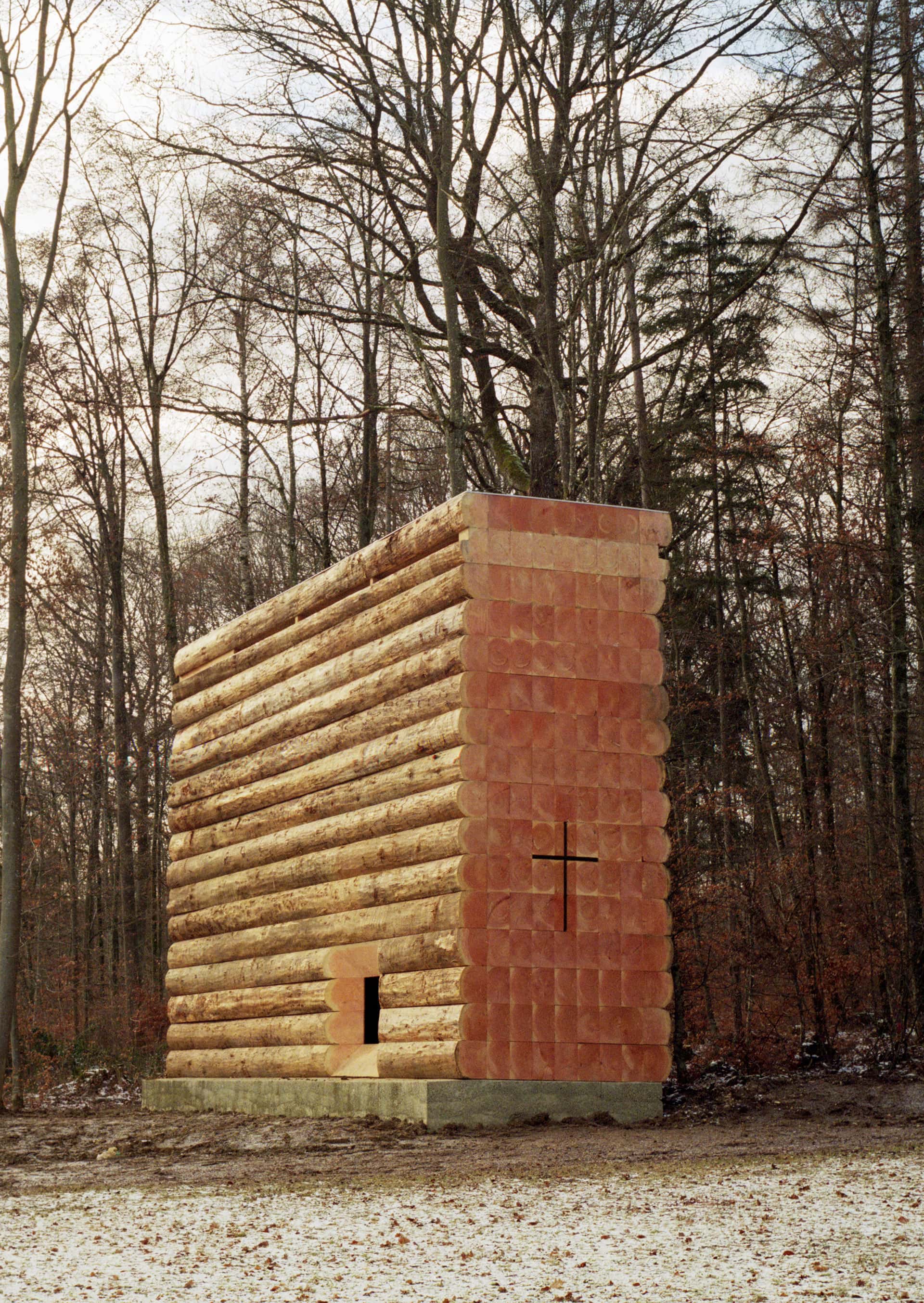 dinesen-wood_john-pawson-chapel_unterliezheim-bayern.jpg