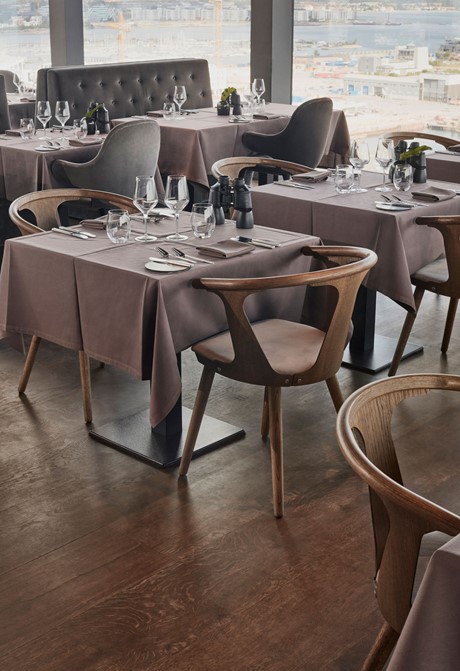oak-floor_anthracite-grey-oil_restaurant-silo_dining.jpg