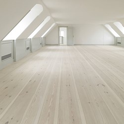Pine-flooring-Fæstningens-Materialegård-.jpg