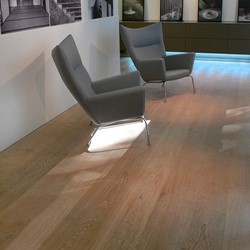 Oak-flooring-bulthaup-Paris-raspail.jpg