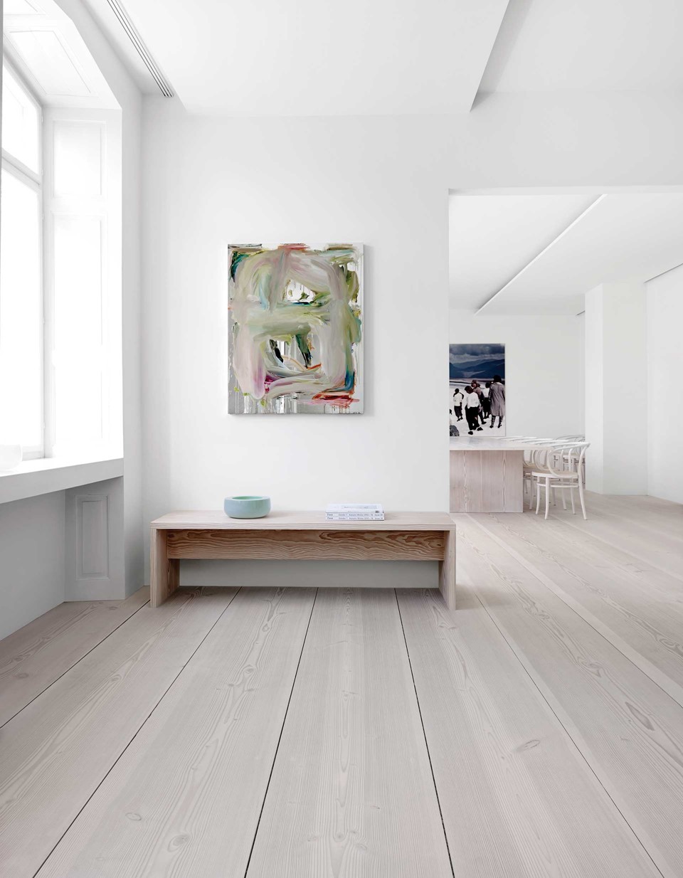 Douglas-flooring-Dinesen-home-wooden-bench-wide-plank-flooring-03.jpg (1)