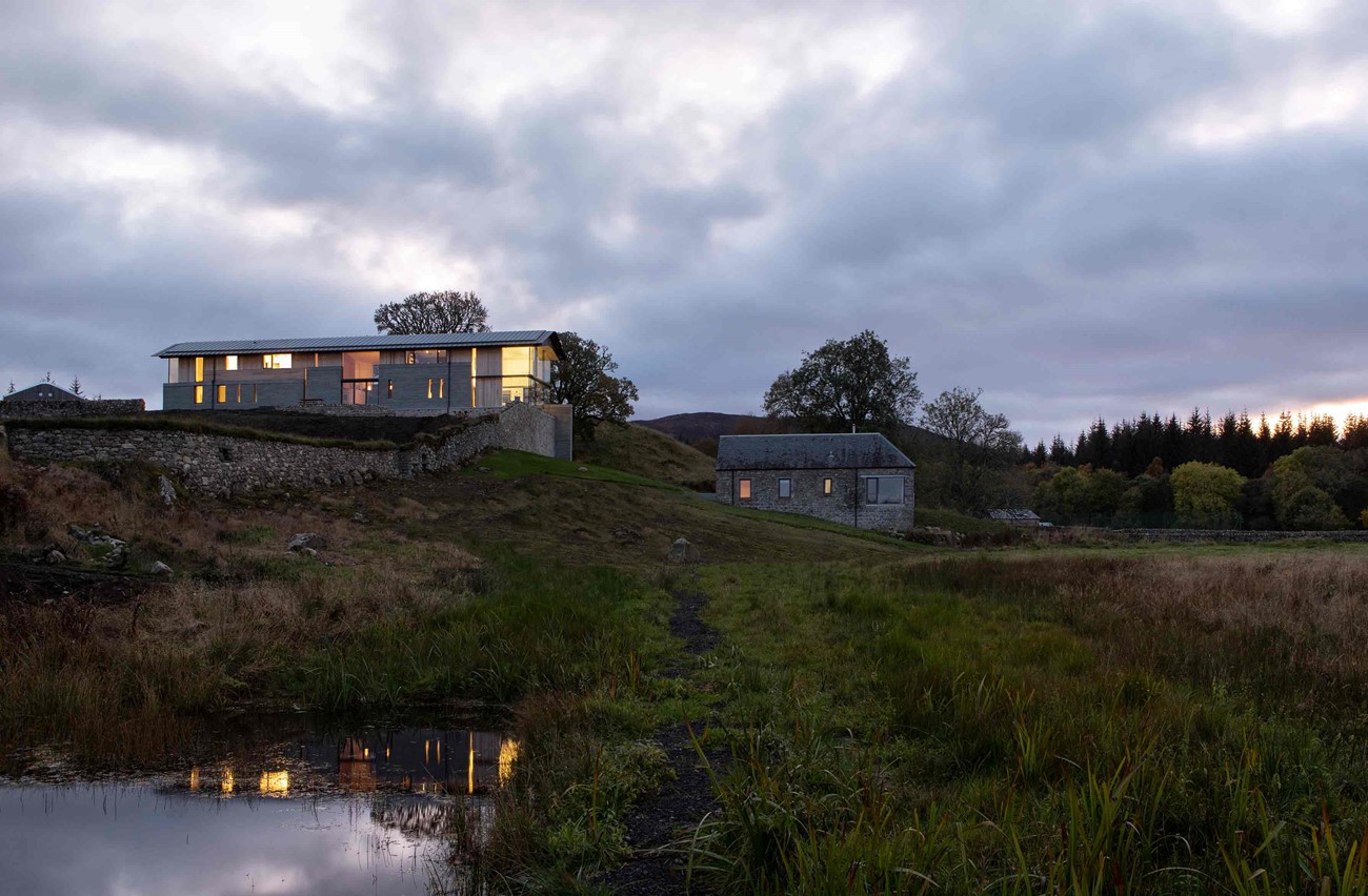 H35x350-400-_-10_5-m-_-HO---Loch-Tummel-House-_-WT-Architecture-_-Dapple-Photography-01---outside.jpg