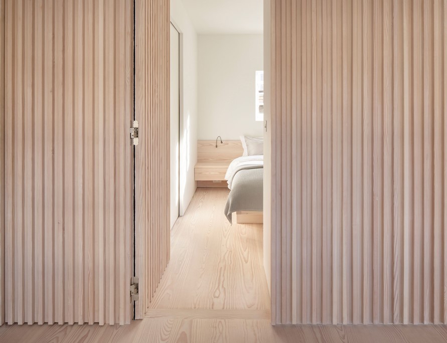 Dinesen Douglas Wood - Wall Cladding - Interior Lists - Flooring.jpg