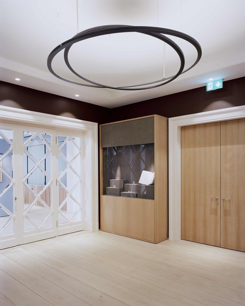 Oak flooring - Red-Cross-Headquarters-Dinesen-plank-floor-02.jpg.jpg