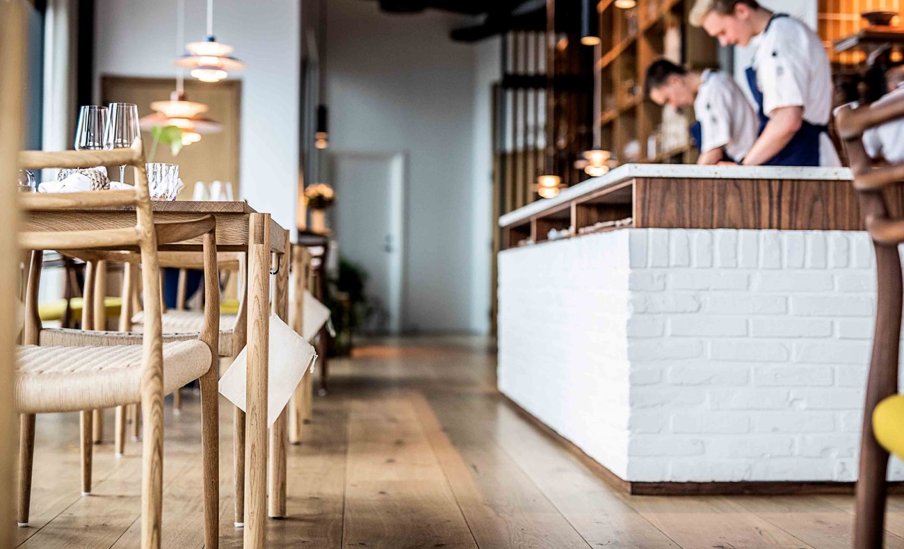 Oak-Natural---F22x200-250-300---2-5-m---IO---Restaurant-Substans---KrøyerGatten---Photo-Jesper-Rais---18.jpg