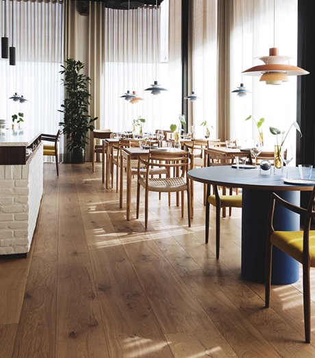 Oak-Natural---F22x200-250-300---2-5-m---IO---Restaurant-Substans---KrøyerGatten---Photo-Jesper-Rais---32.jpg