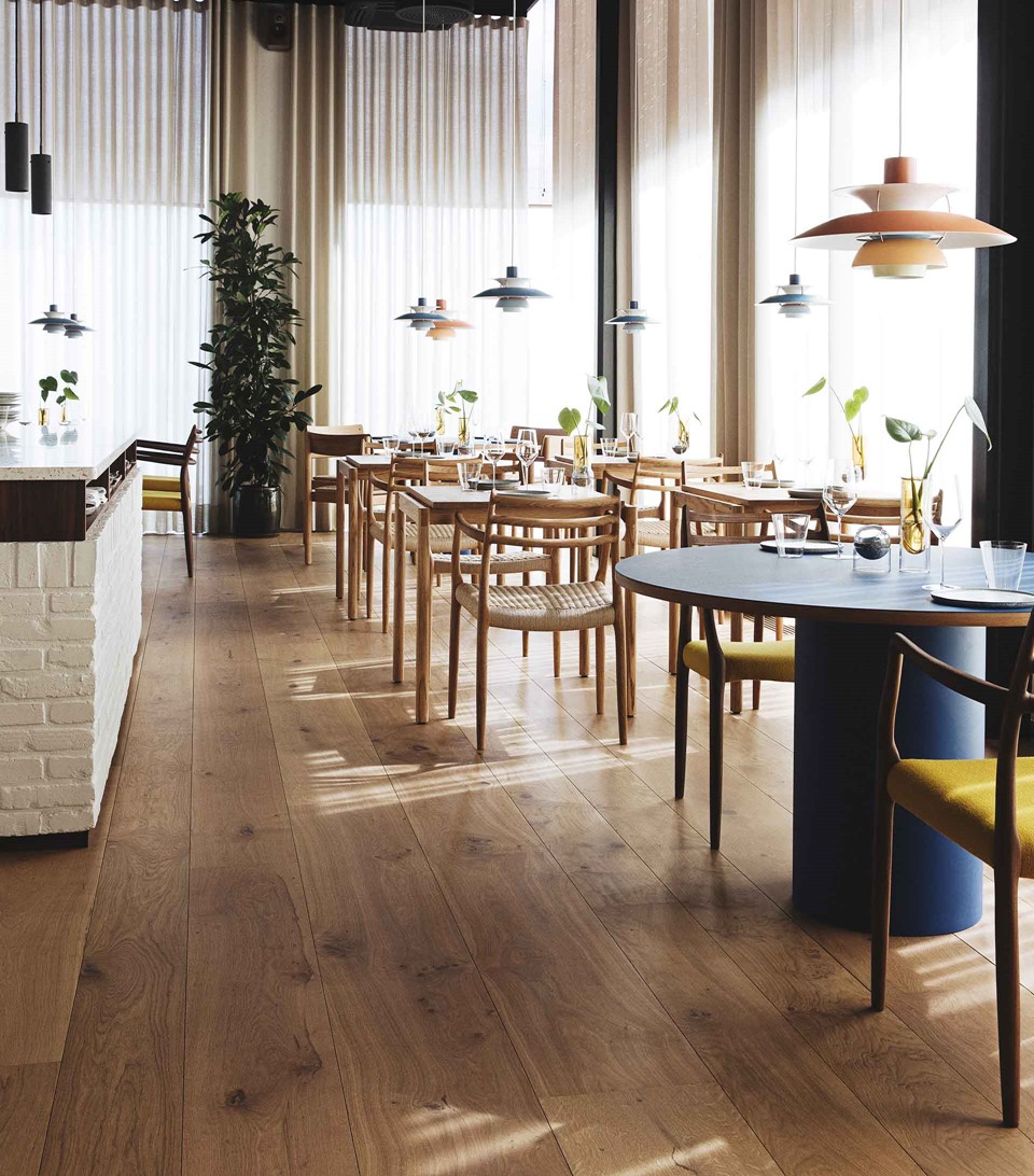 Oak-Natural---F22x200-250-300---2-5-m---IO---Restaurant-Substans---KrøyerGatten---Photo-Jesper-Rais---32.jpg