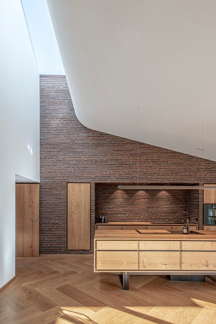 Oak Pattern Classic – 30x250 – 1 m – NO – Villa E – C.F. Møller Architects – Photo Julian Weyer – 23 – NOT PR.jpg