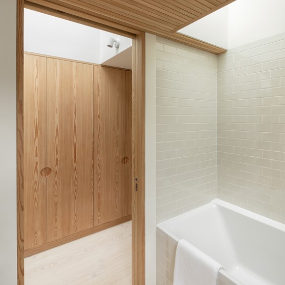 Douglas Natural - MW28x250-300-350 - LWS - Danish Mews House - UK - Neil Dusheiko Architects - Photographer Ståle Eriksen - NOT PR10.jpg