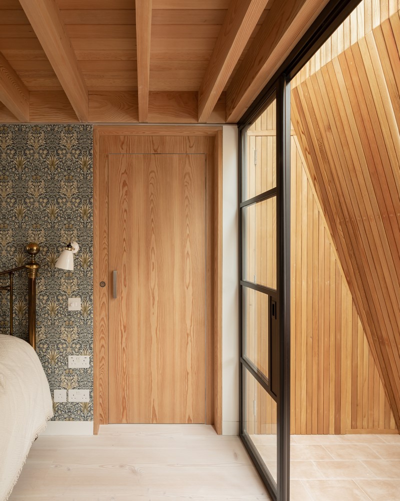 Douglas Natural - MW28x250-300-350 - LWS - Danish Mews House - UK - Neil Dusheiko Architects - Photographer Ståle Eriksen - NOT PR15.jpg