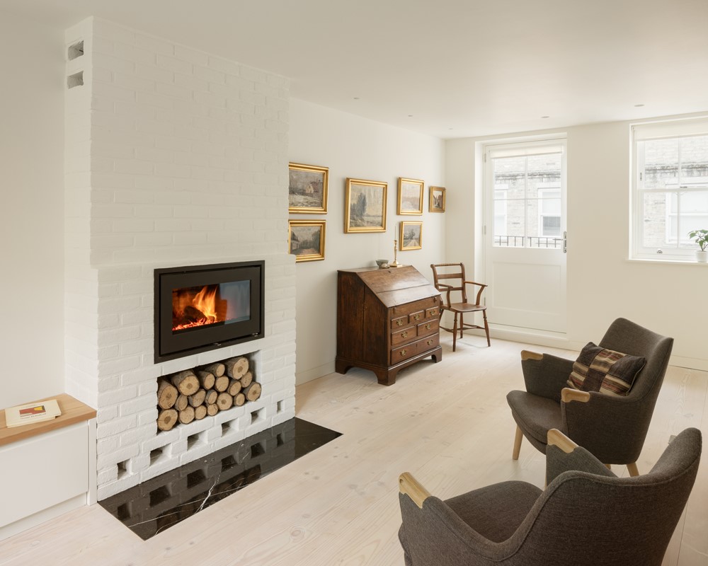 Douglas Natural - MW28x250-300-350 - LWS - Danish Mews House - UK - Neil Dusheiko Architects - Photographer Ståle Eriksen - NOT PR29.jpg