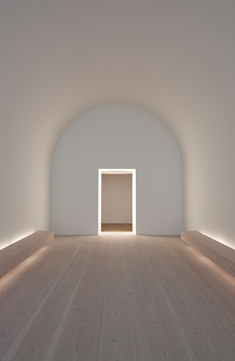 Douglas - 32 mm _ 400-450 _ 13 m _ LWS _ Plain space _ UK -Photographer - Gilbert McCarragher - PR1.jpg