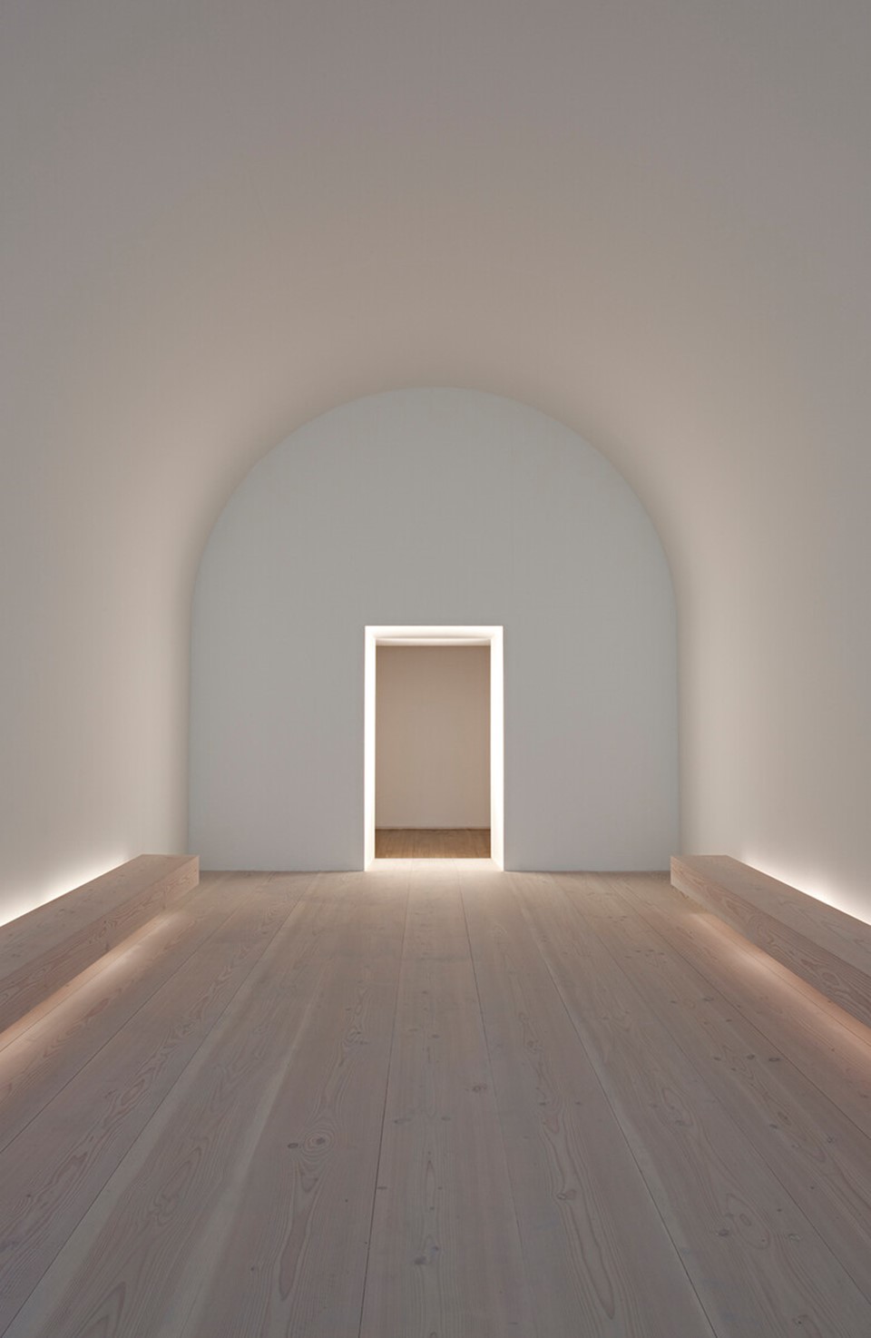 Douglas - 32 mm _ 400-450 _ 13 m _ LWS _ Plain space _ UK -Photographer - Gilbert McCarragher - PR1.jpg