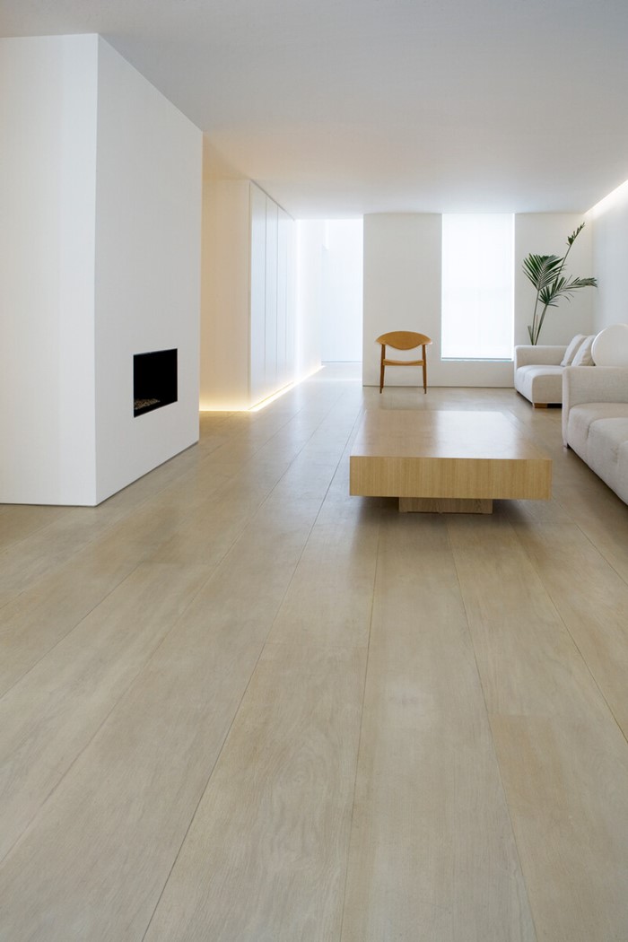 Douglas Classic - 28x300 - 2-5m - LWS - UK - Repoussoir - ConForm Architects - Photo Simone Bossi - PR -01.jpg