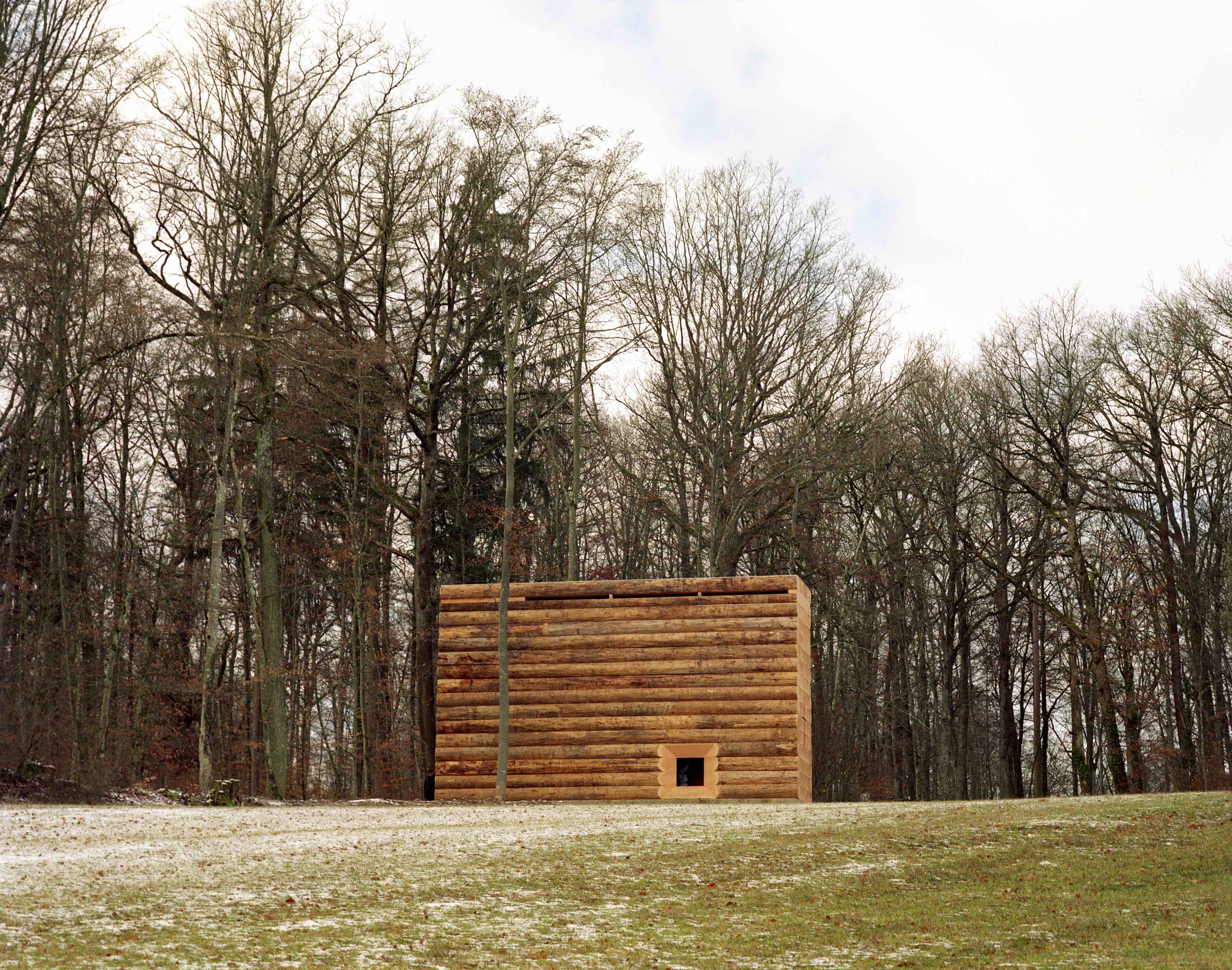 Wooden Chapel - Douglas trunks - John Pawson 01.jpeg