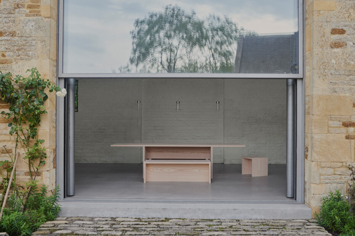 Dining - Douglas Classic -  Home Farm - UK - John Pawson - Photographer Claus Troelsgaard - John Pawson Furniture Collection - 07 - PR.jpg