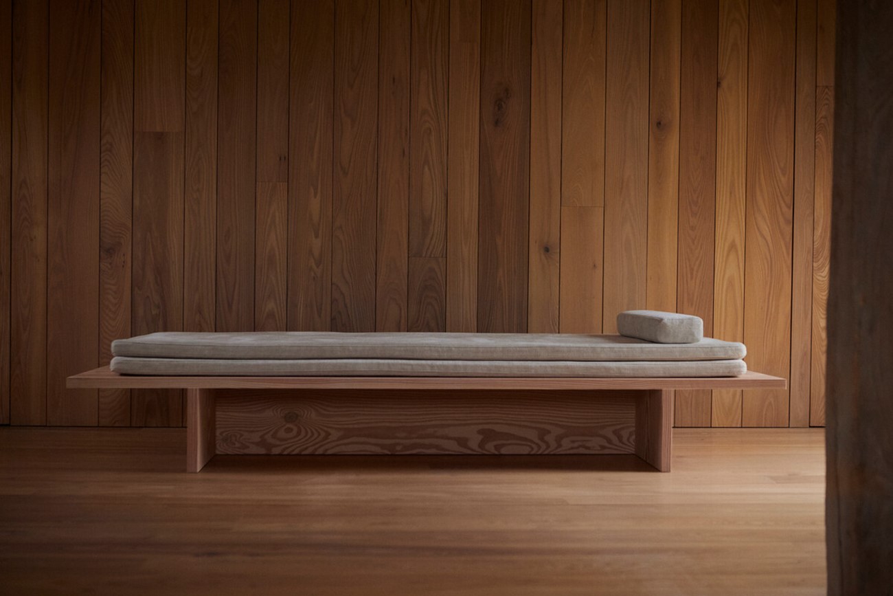 Daybed - Douglas Classic - Home Farm - UK - John Pawson - Photographer Claus Troelsgaard - John Pawson Furniture Collection - 03 - PR.jpg