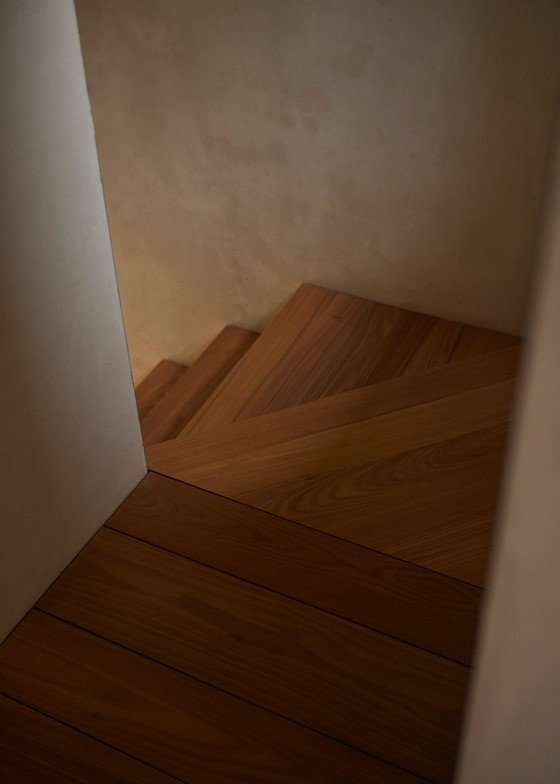 Elm - F30x125-200 - 1-3 m - Home Farm - UK - John Pawson - Photographer Claus Troelsgaard - 03 - PR.jpg