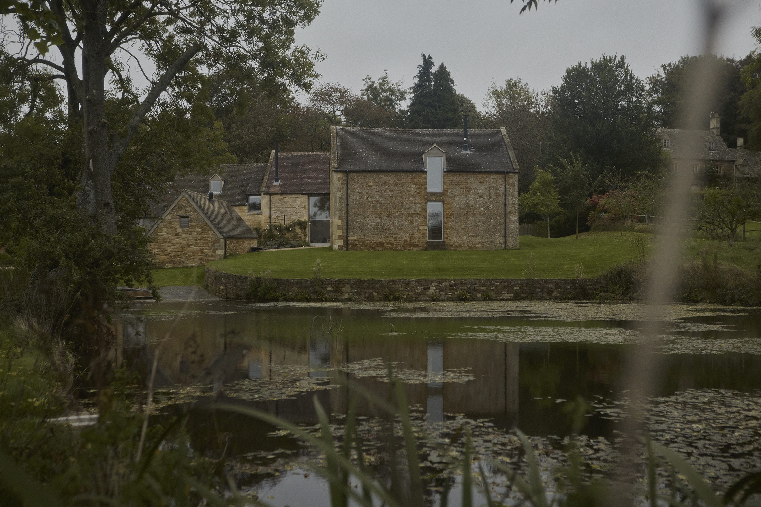 Elm - F30x125-200 - 1-3 m - Home Farm - UK - John Pawson - Photographer Claus Troelsgaard - 05 - PR.jpg