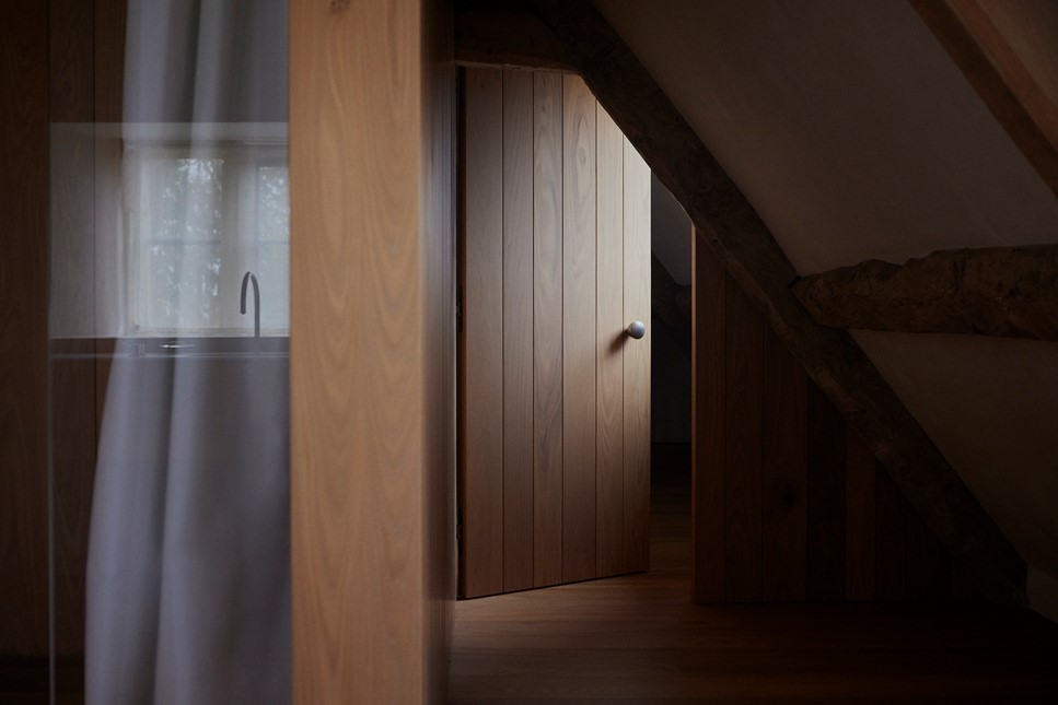 Elm - F30x125-200 - 1-3 m - Home Farm - UK - John Pawson - Photographer Claus Troelsgaard - 15 - PR.jpg