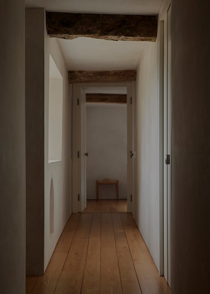 Elm - F30x125-200 - 1-3 m - Home Farm - UK - John Pawson - Photographer Claus Troelsgaard - 16 - PR.jpg