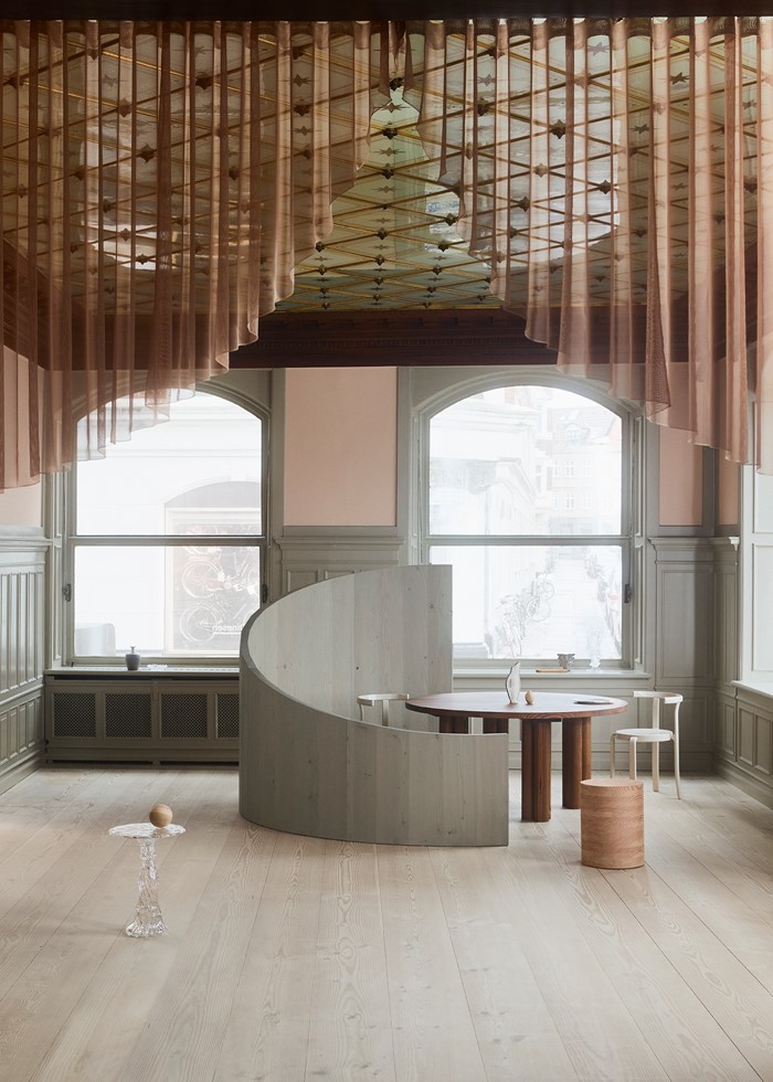 Douglas – Classic – 28x300 –2-5 mm – L - WS – NS – Mejlborg – DK - Djernes & Bell – Photographer Claus Troelsgaard – PR - 1.jpg